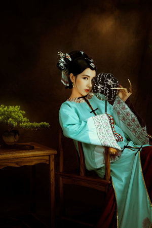 草呦呦女