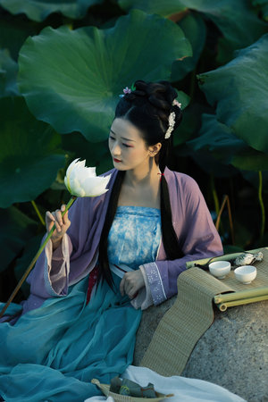 少女的第一的视频