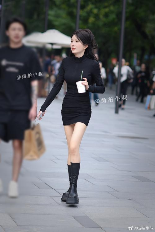 漂亮的美女小骚逼王者不带套